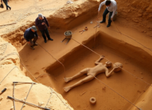 peruvian archaeologists uncover elite womans burial site 1747366823
